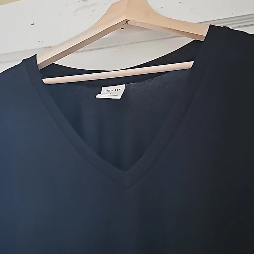 Mod Ref Knit Vneck - Picture 3 of 5